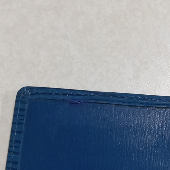 Louis Vuitton Blue Leather Card Holder - Picture 9 of 9